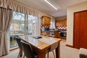 Kitchen/Diner- click for photo gallery